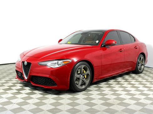 Used 2018 Alfa Romeo Giulia RWD image 28