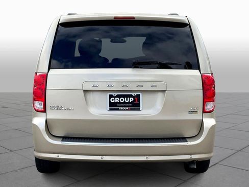 Used 2015 Dodge Grand Caravan SXT w/ Rear Park Assist Package image 4