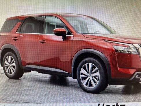 Used 2025 Nissan Pathfinder SV FWD image 7