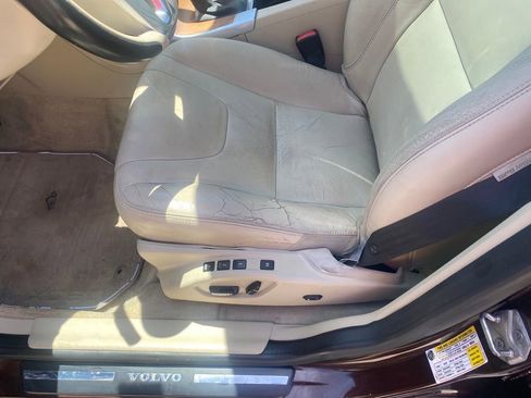 Used 2016 Volvo XC60 T5 Premier w/ Proximity Package FWD image 12