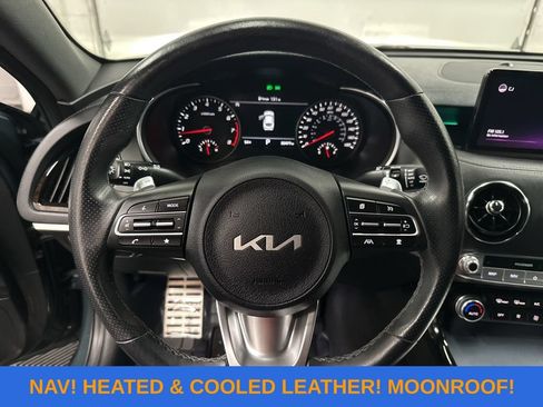 Used 2022 Kia Stinger GT2 RWD image 14