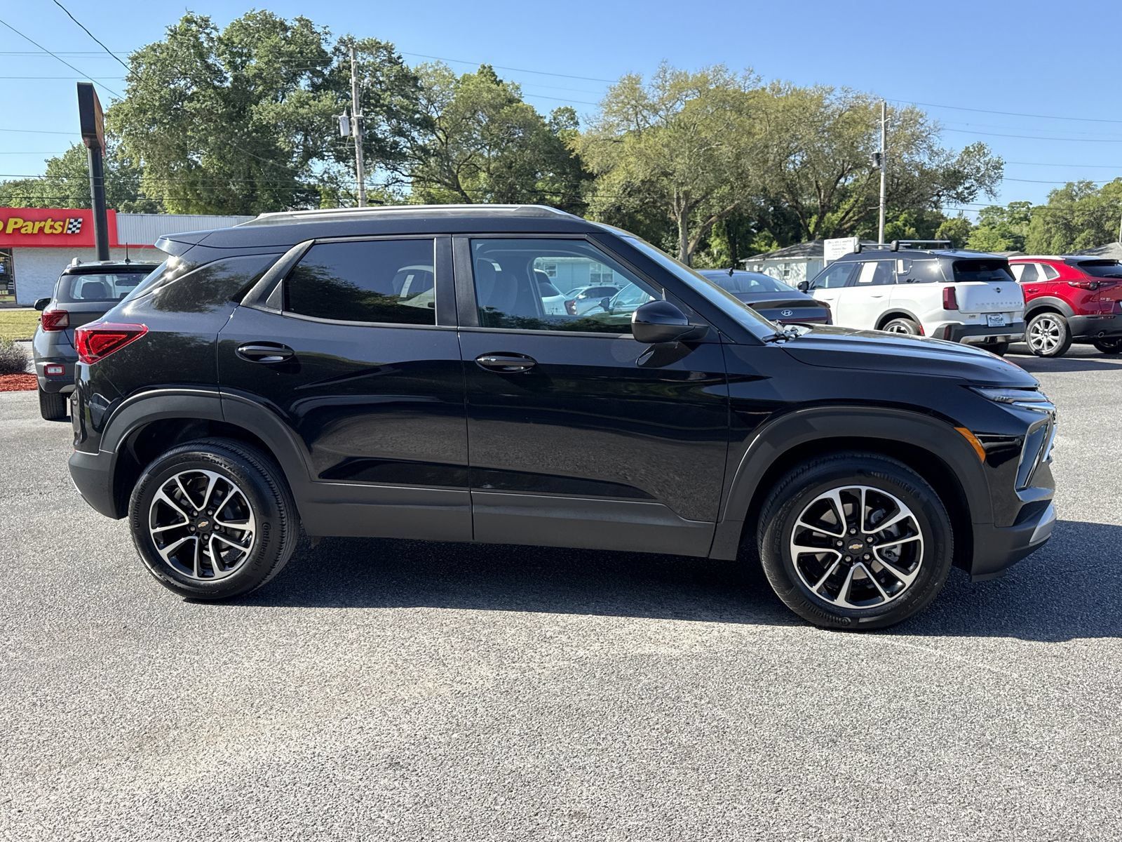 Used 2024 Chevrolet TrailBlazer LT FWD image 6