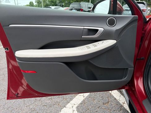 Used 2025 Hyundai Sonata SEL FWD image 13