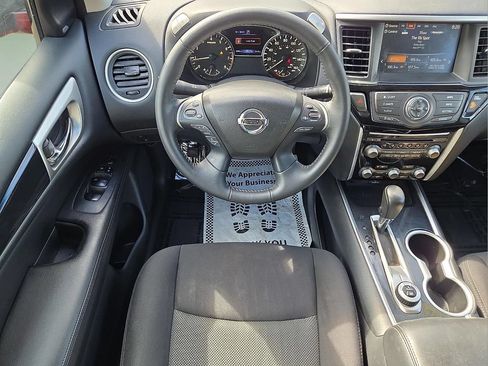 Used 2020 Nissan Pathfinder SV AWD/4WD image 9