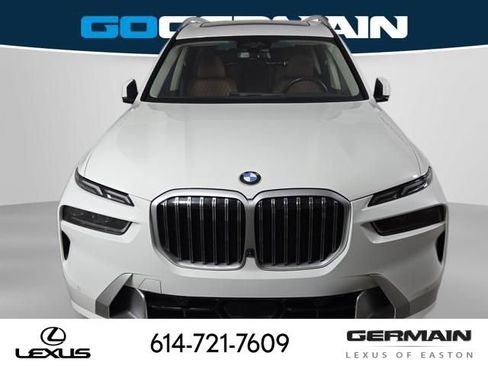Used 2023 BMW X7 xDrive40i w/ Premium Package AWD/4WD image 2