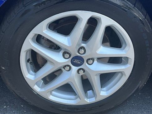 Used 2016 Ford Fusion SE FWD image 5