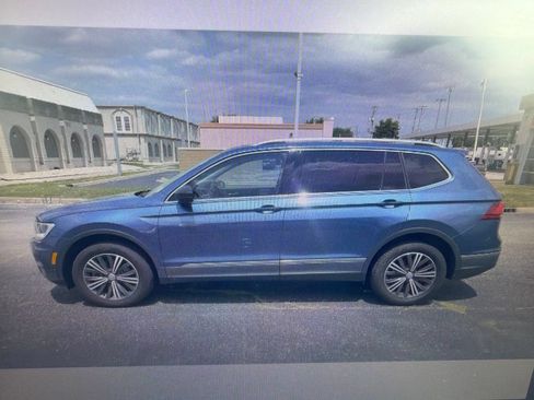 Used 2019 Volkswagen Tiguan SEL AWD/4WD image 6
