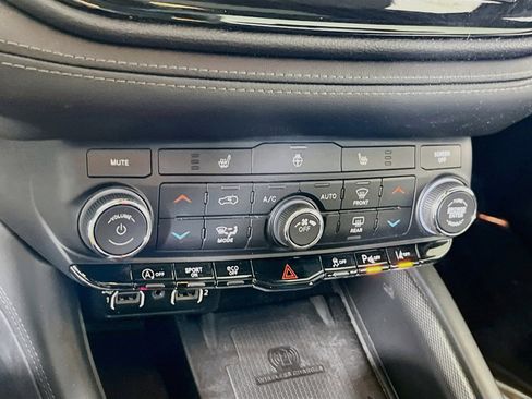 Used 2022 Dodge Durango GT AWD/4WD image 16