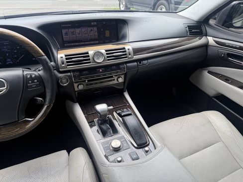 Used 2014 Lexus LS 460 L RWD image 19