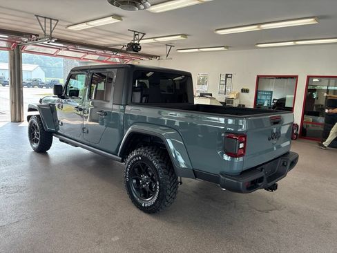 New 2026 Jeep Gladiator Sport AWD/4WD image 10