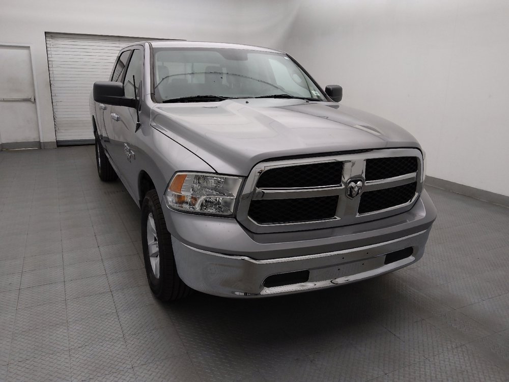 Used 2019 RAM 1500 Classic SLT AWD/4WD image 14