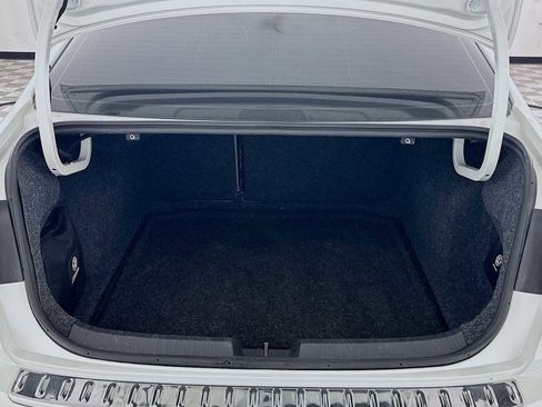Used 2023 Volkswagen Jetta SE FWD image 22