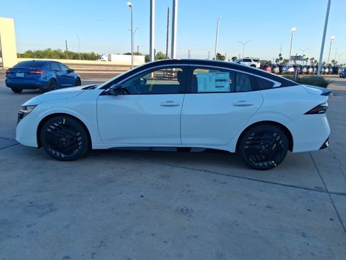 New 2026 Nissan Sentra SR w/ SR Premium Package FWD image 4
