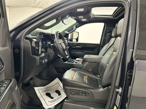 Certified 2024 GMC Sierra 2500 AT4 w/ AT4 Premium Plus Package AWD/4WD image 9
