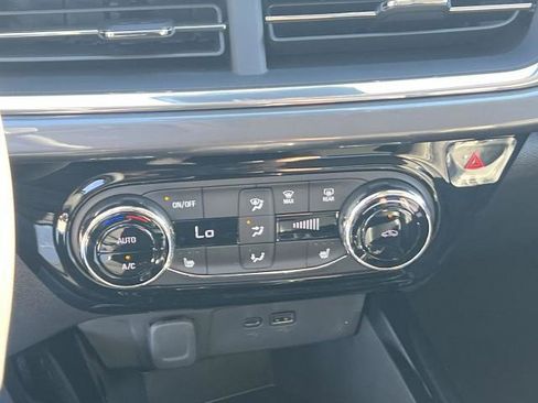 New 2026 Chevrolet Trax ACTIV w/ Driver Confidence Package FWD image 17