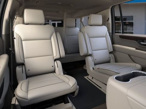 New 2026 GMC Yukon XL Denali w/ Denali Reserve Package AWD/4WD image 17