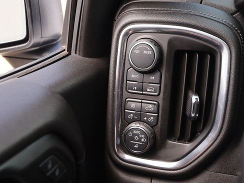 Used 2021 Chevrolet Silverado 1500 LTZ AWD/4WD image 19