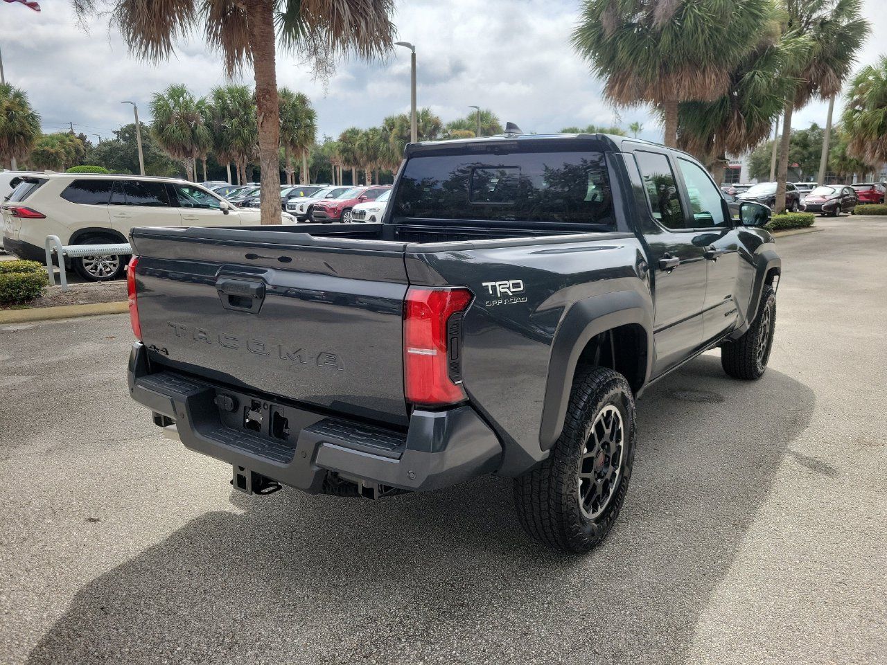 Used 2026 Toyota Tacoma TRD Off-Road w/ TRD Off Road Premium Package AWD/4WD image 3