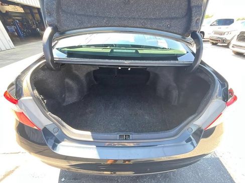 Used 2015 Toyota Camry SE FWD image 8
