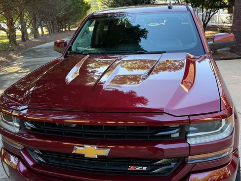 Used 2017 Chevrolet Silverado 1500 LT w/ All Star Edition image 14