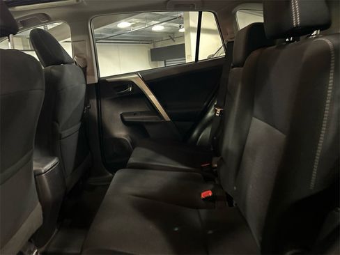Used 2015 Toyota RAV4 XLE image 23