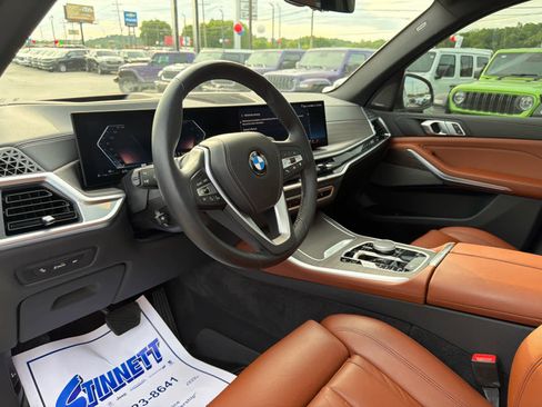 Used 2024 BMW X5 xDrive40i w/ Premium Package AWD/4WD image 14