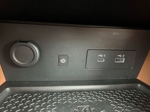 Certified 2023 Nissan Pathfinder Platinum AWD/4WD image 36
