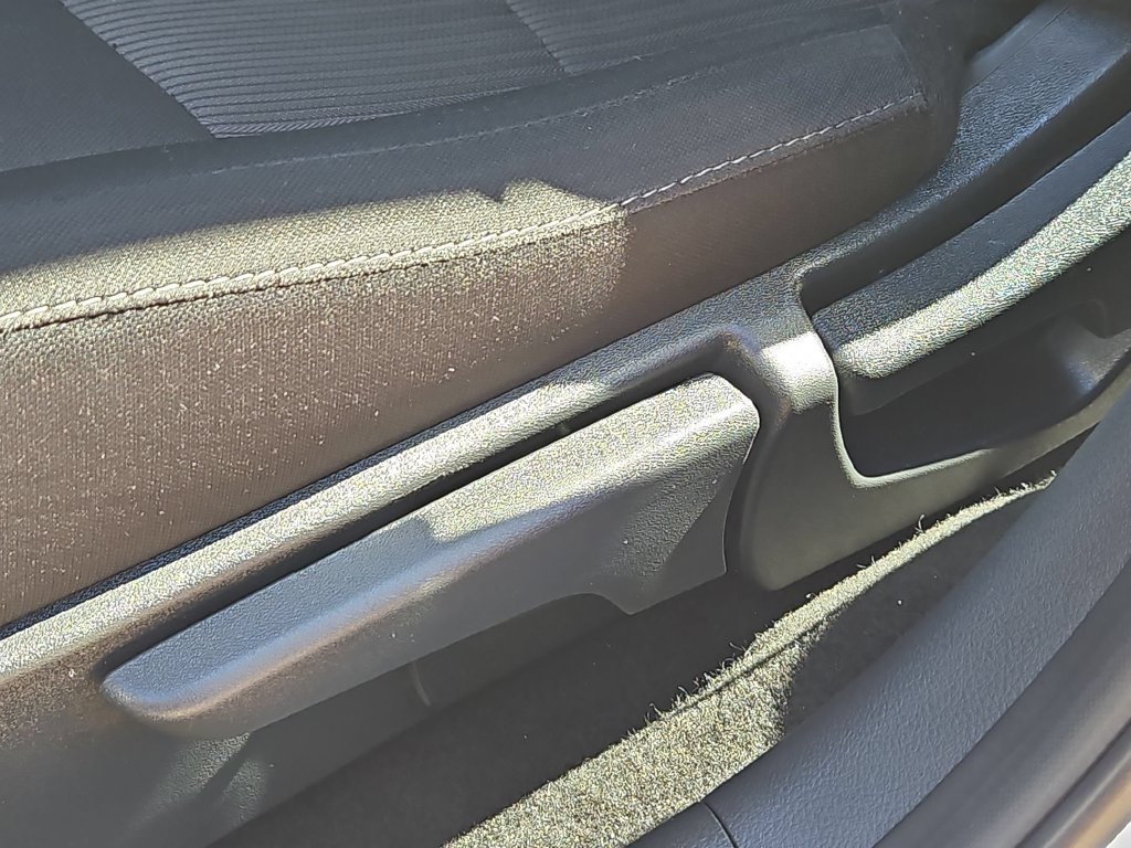 Used 2025 Nissan Sentra SV FWD image 14