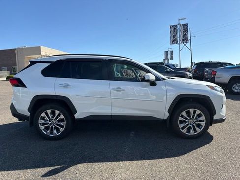 Used 2022 Toyota RAV4 Limited AWD/4WD image 4