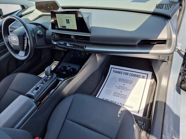 Used 2025 Toyota Prius LE FWD image 20