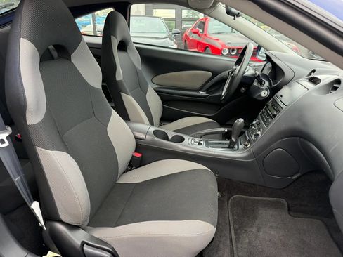 Used 2003 Toyota Celica GT FWD image 16