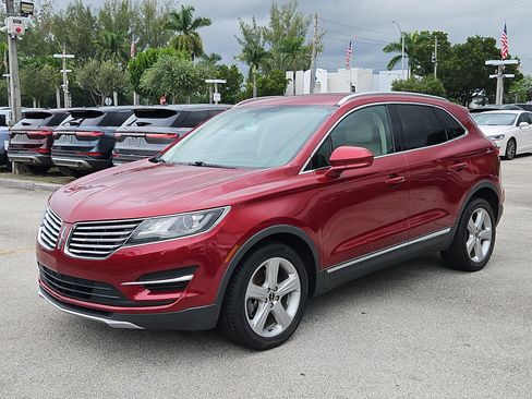 Used 2017 Lincoln MKC Premiere image 2