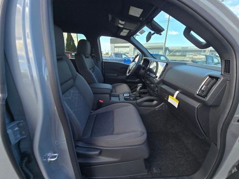New 2026 Nissan Frontier SV w/ SV Convenience Package AWD/4WD image 12