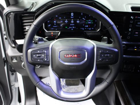 Used 2026 GMC Sierra 1500 Elevation w/ Elevation Premium Package AWD/4WD image 17