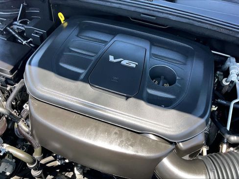 Used 2018 Jeep Grand Cherokee Laredo AWD/4WD image 30