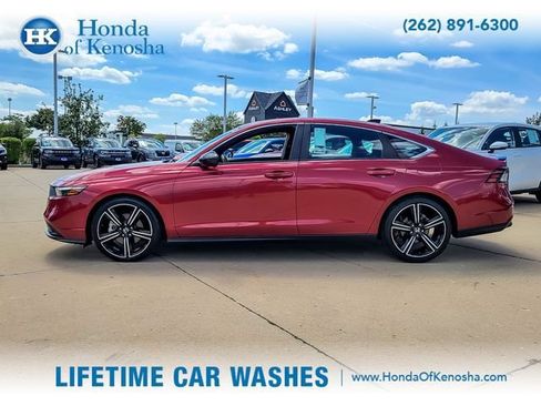 Used 2023 Honda Accord Sport image 2