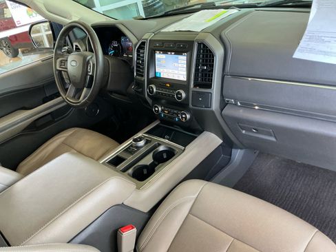 Used 2019 Ford Expedition Max XLT w/ Equipment Group 202A RWD image 19