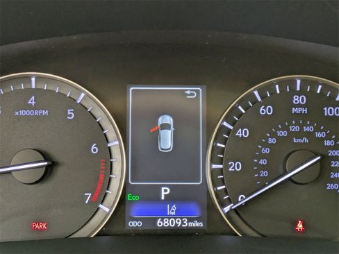 Used 2020 Lexus RX 350L FWD w/ Premium Package image 19