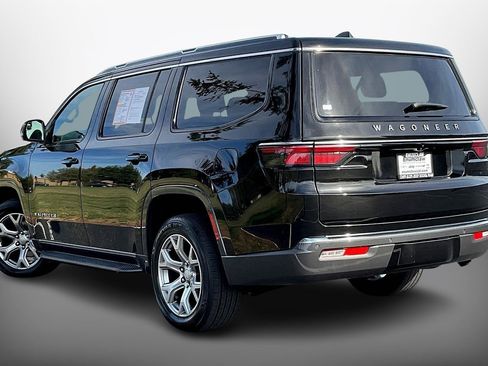 Used 2022 Jeep Wagoneer Series II image 11