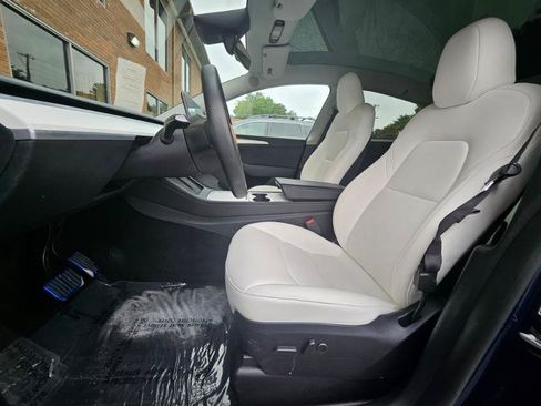 Used 2023 Tesla Model Y Performance AWD/4WD image 37