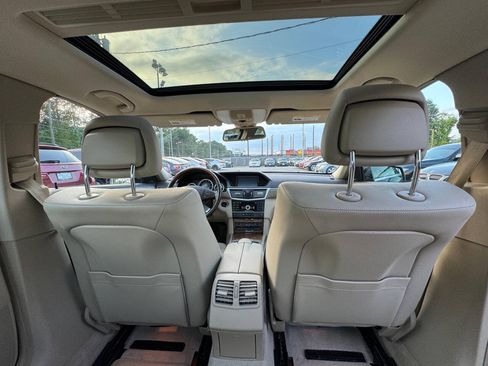 Used 2011 Mercedes-Benz E 350 4MATIC Sedan image 14