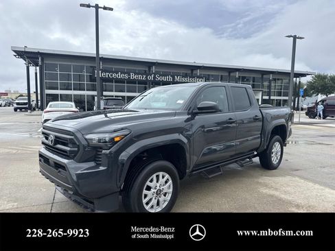 Used 2025 Toyota Tacoma SR RWD image 1