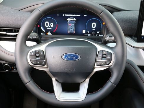 New 2025 Ford Explorer Active image 22