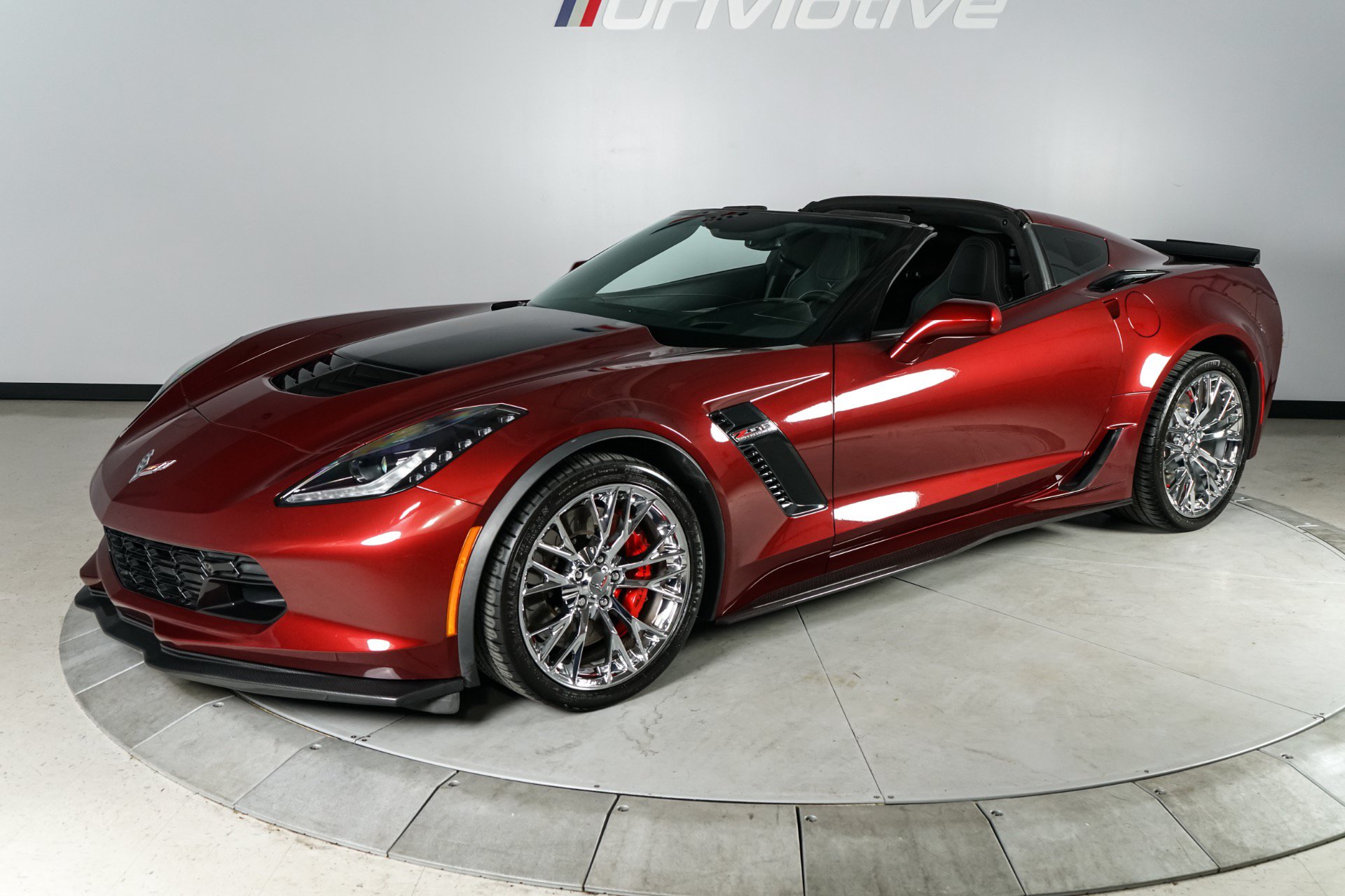 Used 2016 Chevrolet Corvette Z06 w/ 3LZ Preferred Equipment Group RWD image 2