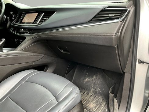 Used 2021 Buick Enclave Essence w/ Sport Touring Edition AWD/4WD image 27