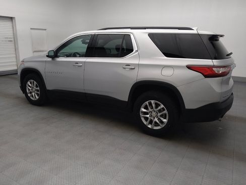 Used 2021 Chevrolet Traverse LT FWD image 3