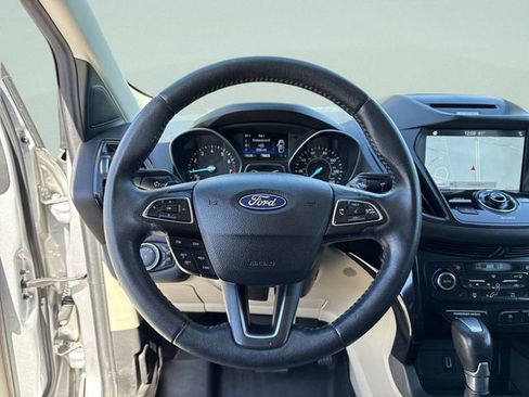 Used 2017 Ford Escape Titanium image 40