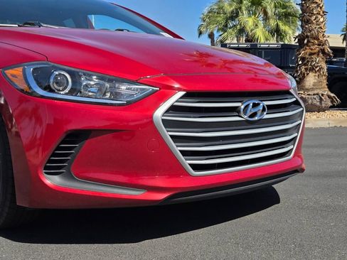 Used 2017 Hyundai Elantra SE image 8