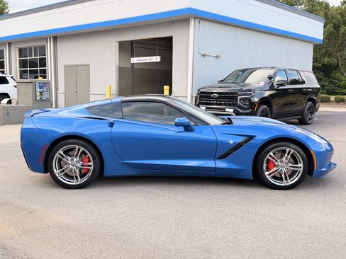 Used 2016 Chevrolet Corvette Stingray Coupe w/ 2LT Preferred Equipment Group RWD image 13