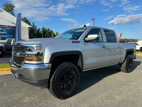 Used 2017 Chevrolet Silverado 1500 LT AWD/4WD image 1